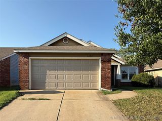 14319 E 113th Street North N, Owasso, OK 74055