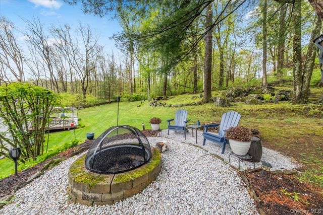 978 W Dover Road, Pawling, NY 12564