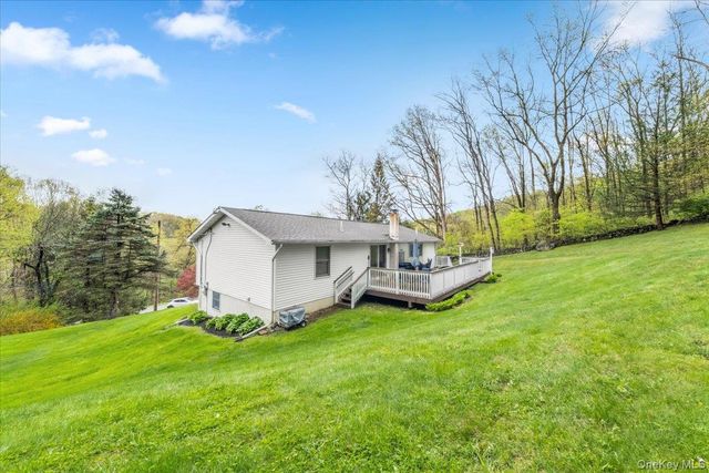 978 W Dover Road, Pawling, NY 12564