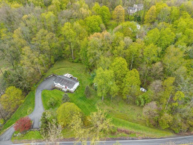 978 W Dover Road, Pawling, NY 12564