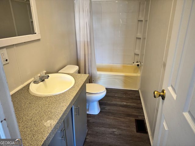 50 River Chase Drive, Hawkinsville, GA 31036