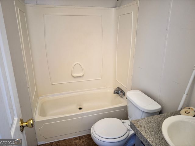 50 River Chase Drive, Hawkinsville, GA 31036