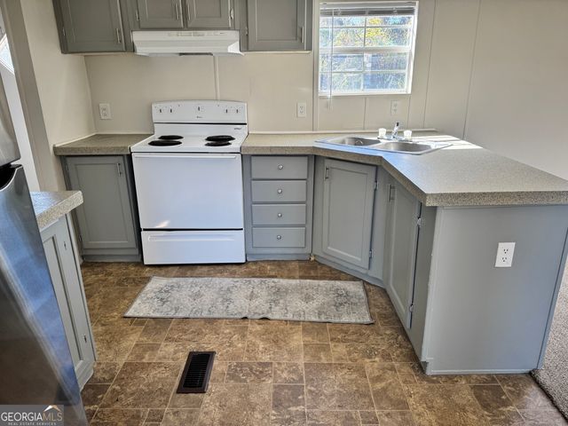 50 River Chase Drive, Hawkinsville, GA 31036