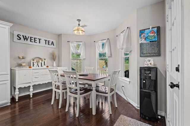 216 Bent Oak Drive, Pottsboro, TX 75076