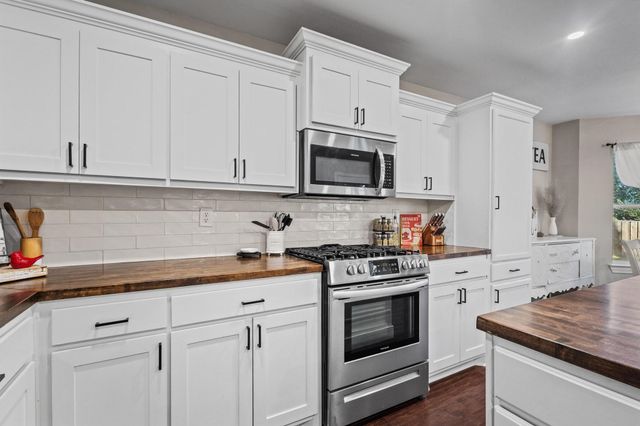 216 Bent Oak Drive, Pottsboro, TX 75076