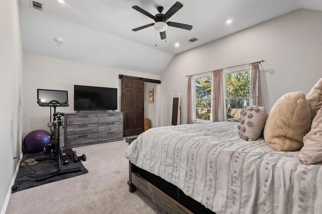 216 Bent Oak Drive, Pottsboro, TX 75076