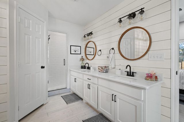 216 Bent Oak Drive, Pottsboro, TX 75076