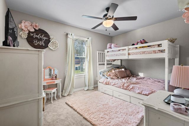 216 Bent Oak Drive, Pottsboro, TX 75076