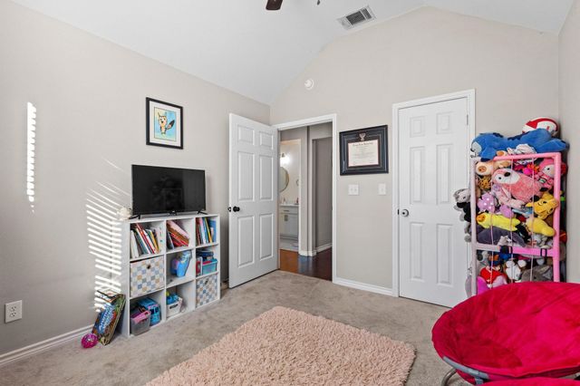 216 Bent Oak Drive, Pottsboro, TX 75076