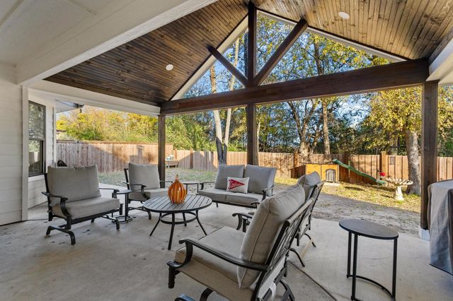 216 Bent Oak Drive, Pottsboro, TX 75076