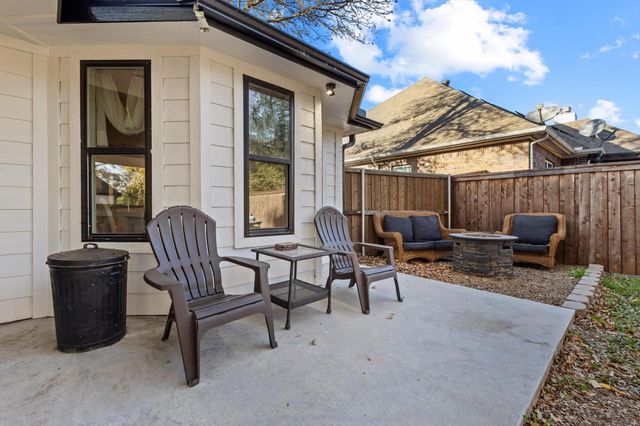 216 Bent Oak Drive, Pottsboro, TX 75076