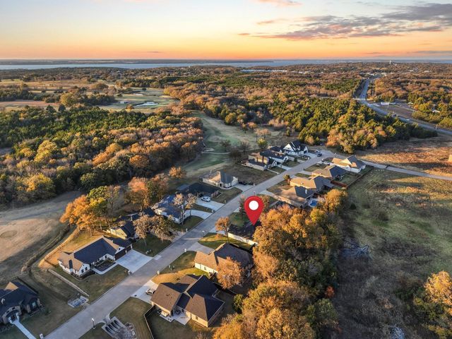 216 Bent Oak Drive, Pottsboro, TX 75076