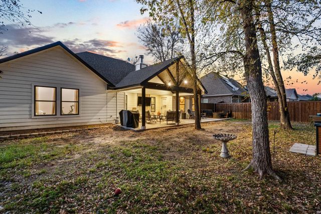 216 Bent Oak Drive, Pottsboro, TX 75076