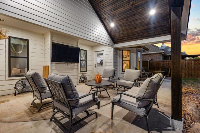 216 Bent Oak Drive, Pottsboro, TX 75076