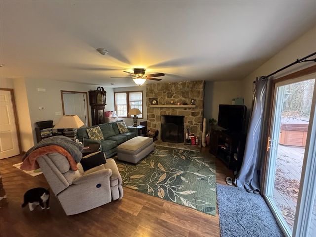 526 E River Rd, Mahoning Twp, PA 16116