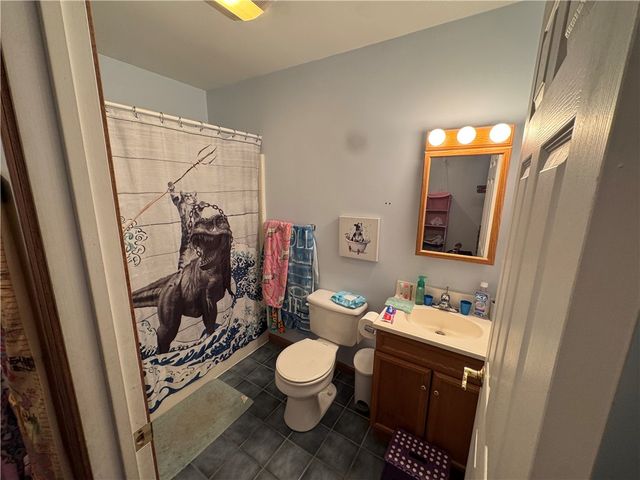 526 E River Rd, Mahoning Twp, PA 16116