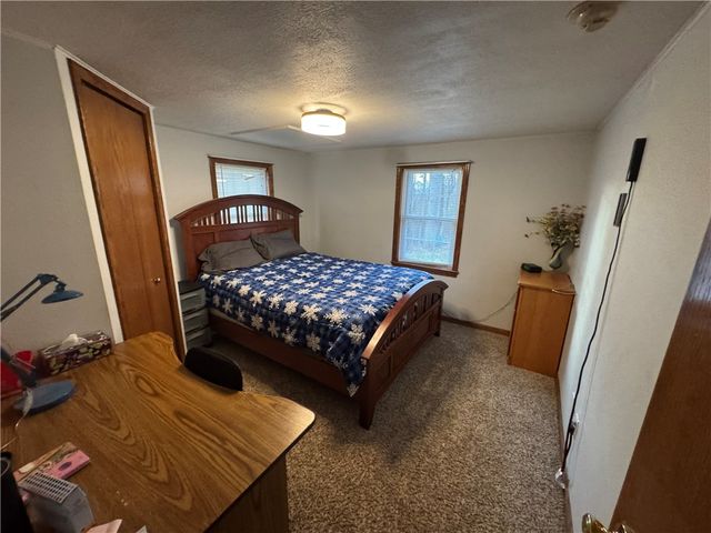 526 E River Rd, Mahoning Twp, PA 16116