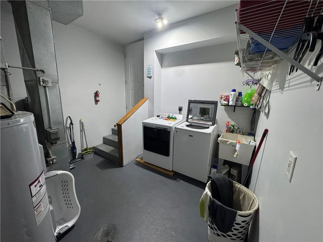 526 E River Rd, Mahoning Twp, PA 16116