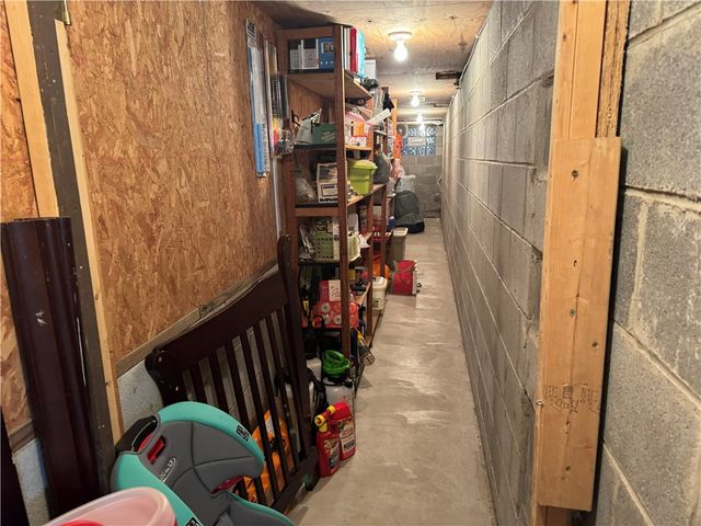 526 E River Rd, Mahoning Twp, PA 16116