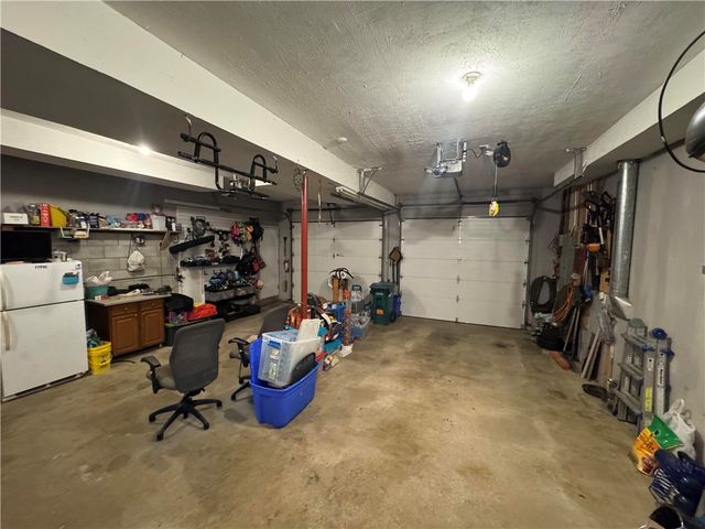 526 E River Rd, Mahoning Twp, PA 16116