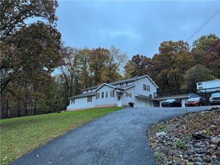 526 E River Rd, Mahoning Twp, PA 16116