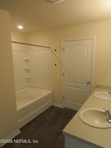 2482 OAK STREAM Drive, Green Cove Springs, FL 32043