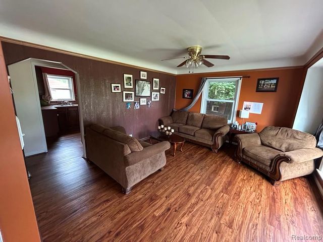 1011 Harrison Blv, Lincoln Park, MI 48146