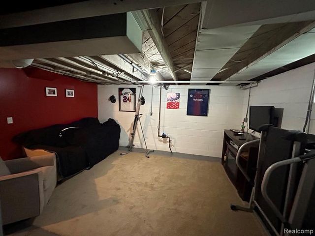 1011 Harrison Blv, Lincoln Park, MI 48146