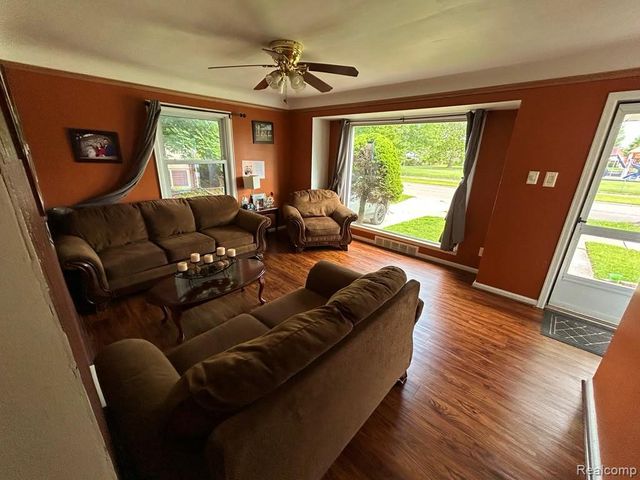 1011 Harrison Blv, Lincoln Park, MI 48146