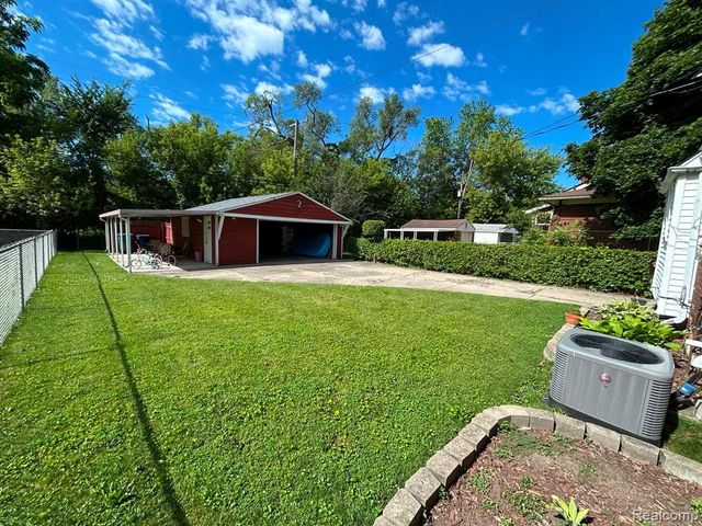 1011 Harrison Blv, Lincoln Park, MI 48146