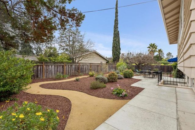 12044 Saraglen Court, Saratoga, CA 95070