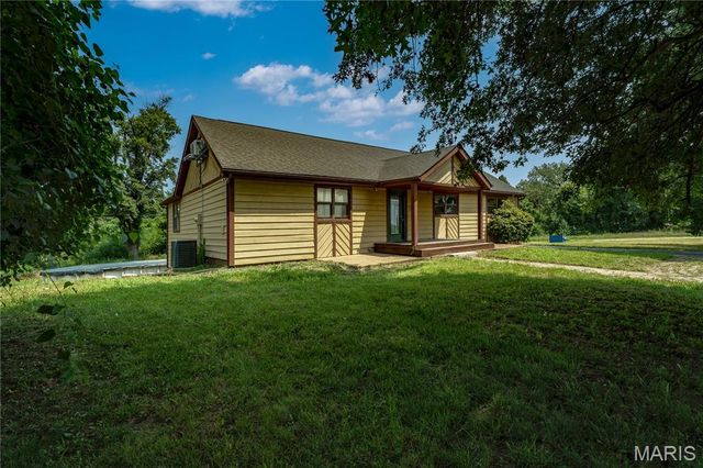 5171 Old Alton Edwardsville Road, Edwardsville, IL 62025