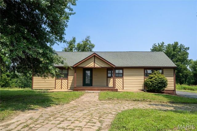 5171 Old Alton Edwardsville Road, Edwardsville, IL 62025