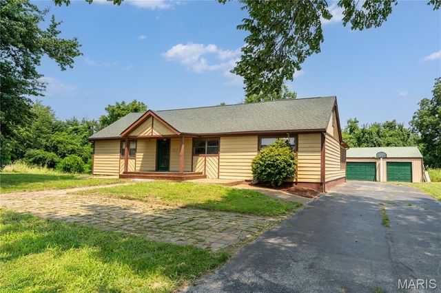 5171 Old Alton Edwardsville Road, Edwardsville, IL 62025