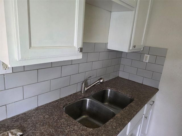 302 71 Th Street 7, Houston, TX 77011