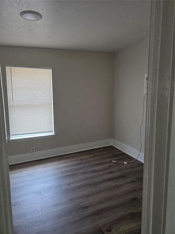 302 71 Th Street 7, Houston, TX 77011