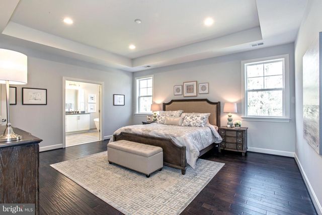 5415 WOODWAY DR, Alexandria, VA 22310