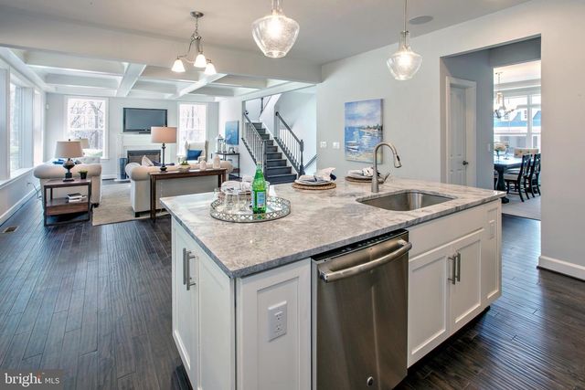 5415 WOODWAY DR, Alexandria, VA 22310