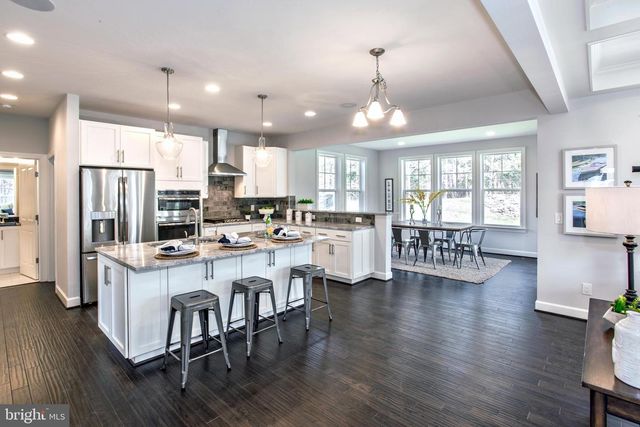 5415 WOODWAY DR, Alexandria, VA 22310