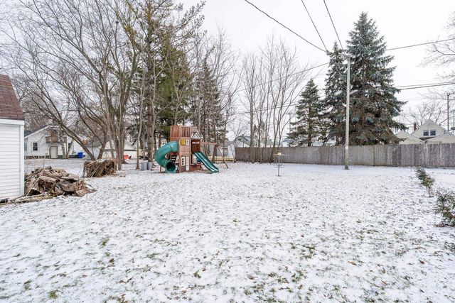 1417 W 8TH STREET, Appleton, WI 54914