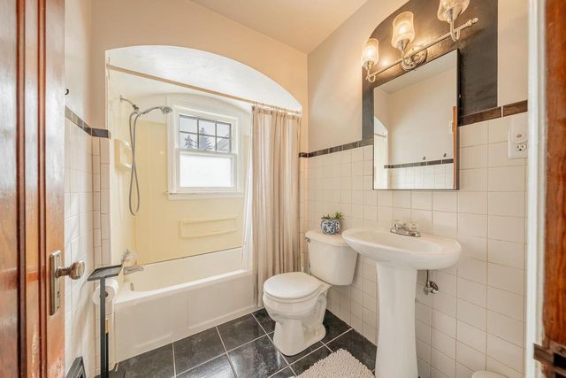 1417 W 8TH STREET, Appleton, WI 54914