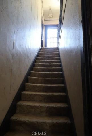 209 Carlton, Pasadena, CA 91103