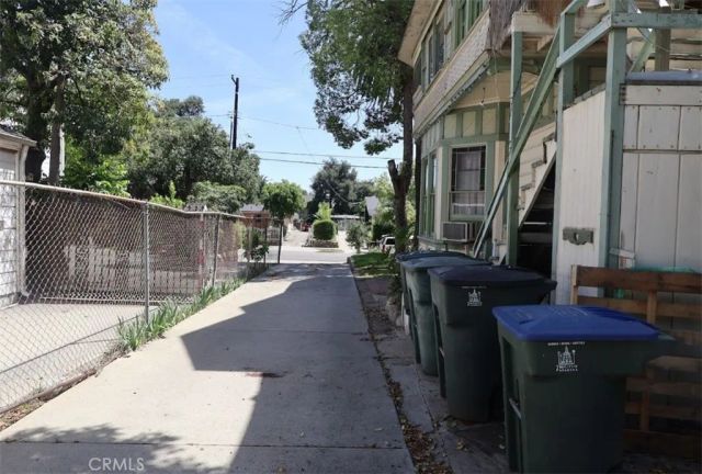 209 Carlton, Pasadena, CA 91103