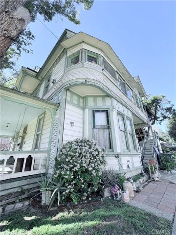 209 Carlton, Pasadena, CA 91103