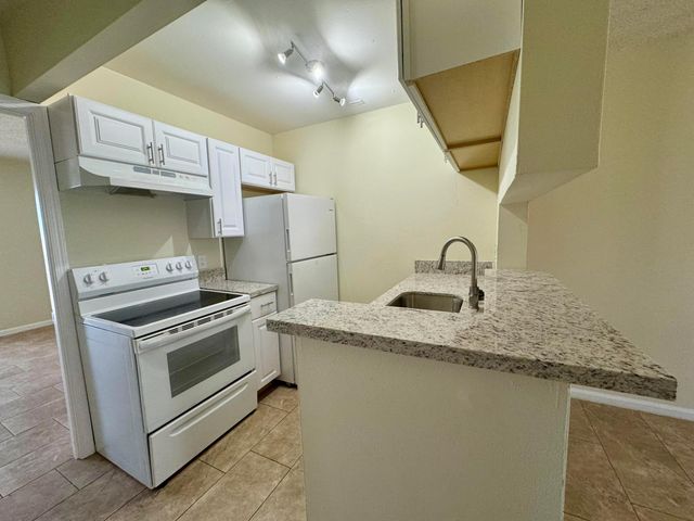 1500 N Congress Avenue A313, West Palm Beach, FL 33401