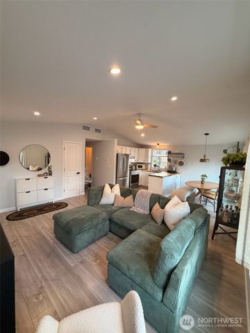 25920 184TH Place SE, Covington, WA 98042