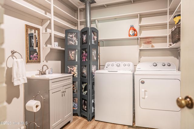 1360 Midland Road, Southern Pines, NC 28387