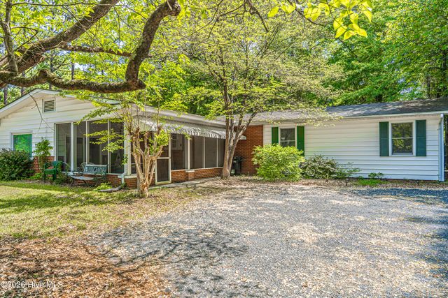 1360 Midland Road, Southern Pines, NC 28387