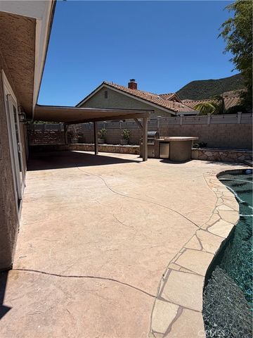 251 Asta Court, Newbury Park, CA 91320