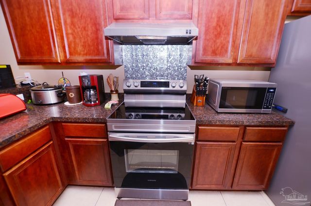 769 Forgotten Creek Ln, Pensacola, FL 32514